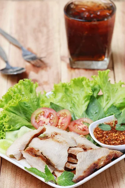 泰国的食物风格的烤的猪肉. — 图库照片