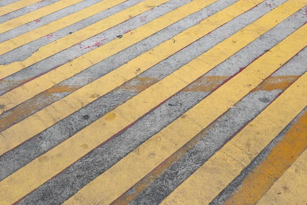 Abstracte gele lijn van de weg voor het verkeer. — Stockfoto