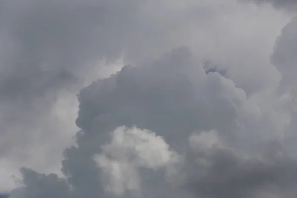 Yağmur Bulutların Gökyüzünde Iklim Gün Boyu Kötü Hava Kavramı Oluşturan — Stok fotoğraf
