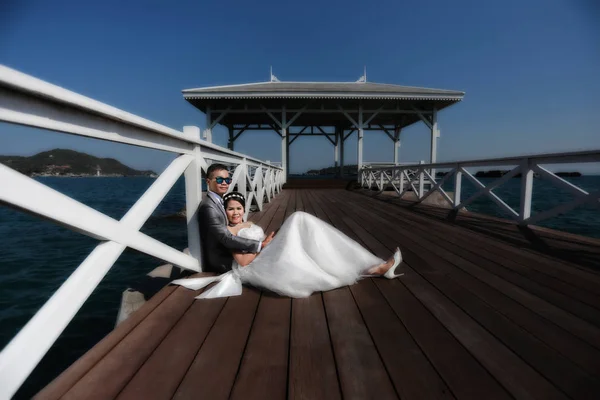 Pre Wedding Fotografie Thaise Verliefde Een Houten Atsadang Brug Van — Stockfoto