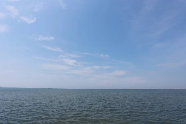 Havet Och Blå Himmel Bakgrund Tropiska Havet Sommartid — Stockfoto