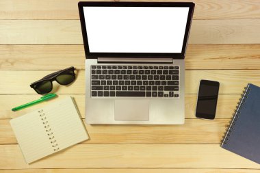 Ahşap üzerinde çalışmak için ekipman masa ve vintage tarzı görüntü rengini ayarlama.