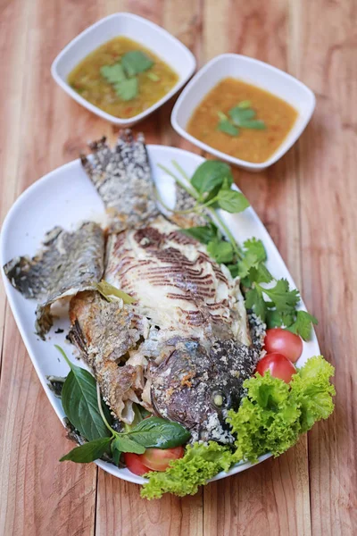 Grilled Tilapia Fish with Salt. — Stock Photo, Image