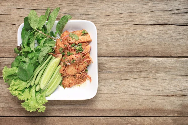 Ensalada de cerdo a la parrilla picante de alimentos tailandeses . — Foto de Stock