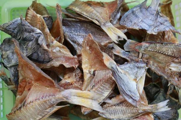 Pesce di mare secco di cibi locali tailandesi . — Foto Stock