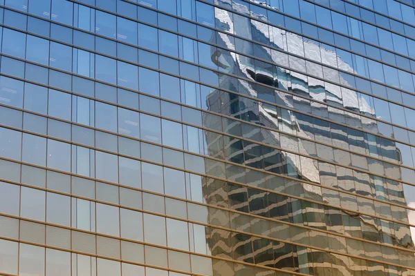 Vintage Glass of Business edifícios altos . — Fotografia de Stock