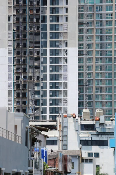 Construcción de edificios altos de negocios . —  Fotos de Stock