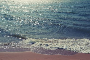 Plaj veya vintage renk stili tropik deniz kıyısında.