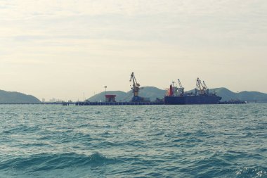 Derin deniz limanı deniz.