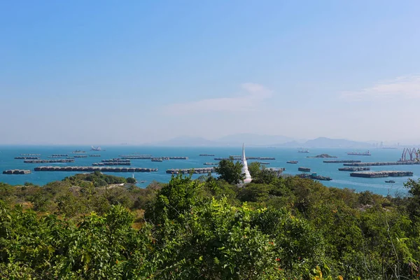 Pagoda bianca di Chulachomklao a Ko Sichang nella provincia di Chonburi — Foto Stock