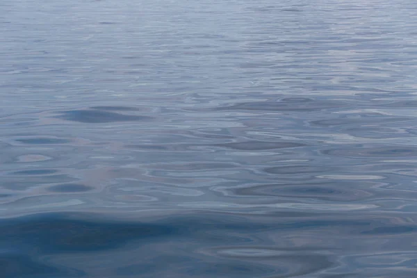 Povrch na modré moře. — Stock fotografie