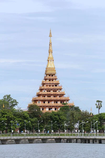WAT Nong wang ve bueng gün zamanlı Kaennakorn lagün görüntülemek.