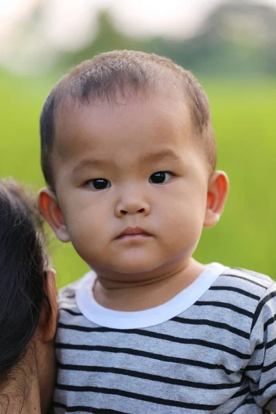 Anne ve oğul arasındaki ilişki.