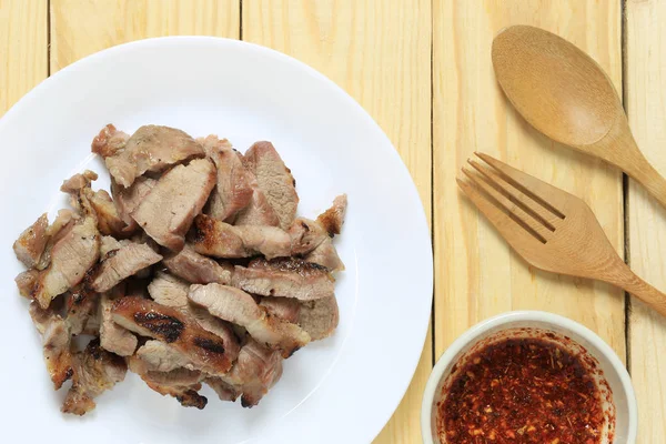 Gebratenes Schweinefleisch im thailändischen Stil. — Stockfoto