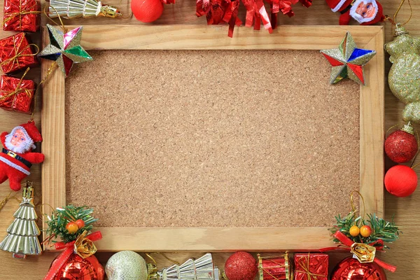 Bruin houten frame en Nieuwjaar decoratie apparatuur. — Stockfoto