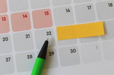 Takvim yirmi iki sayıda kalem noktaları yeşil ve bla var