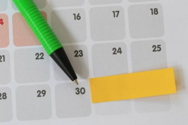 Kalem noktaları takvim otuz bir dizi için yeşil ve boş y var