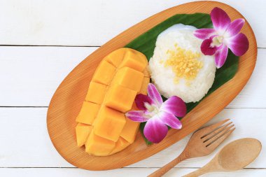 Mango ve yapışkan pirinç olduğunu Tayland popüler geleneksel tatlı