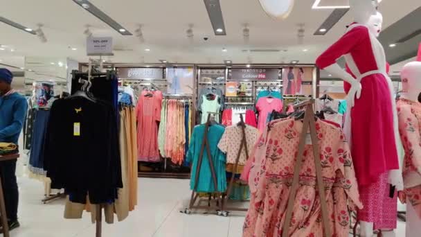 Delhi India 2020 Pan Shot Modern Fashion Store Newly Open — Vídeo de stock