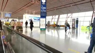 timelapse beijing airport travelator.