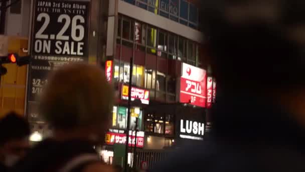 Tokyo Japan 2020 Shot People Wearing Masks Walking Busy Commercial — Vídeos de Stock