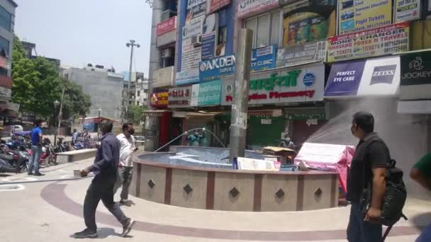 Neu Delhi Indien 2020 Sanitisierung Durch Das Besprühen Des Marktkomplexes — Stockvideo