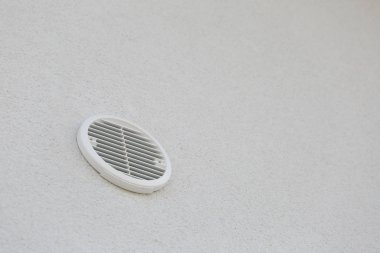 Evdeki havalandırma deliği..