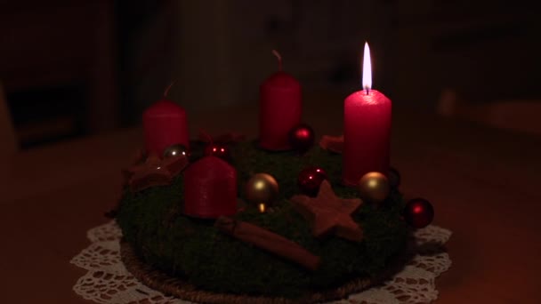 Making an advent wreath — Stock Video