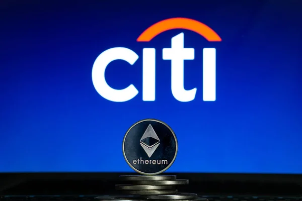 Logo del banco Citi con moneda Ethereum — Foto de Stock