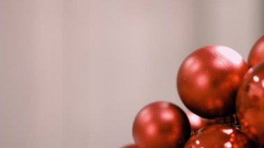 kırmızı noel arkaplanı kopyalama alanı olan takılar
