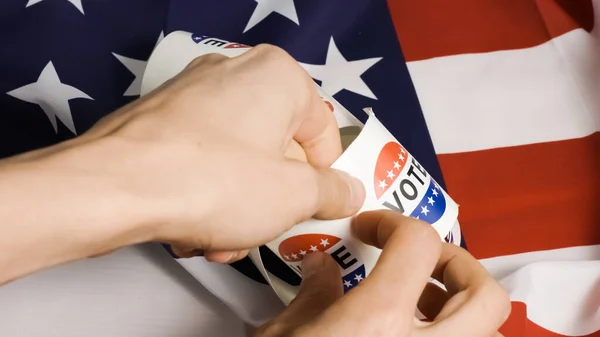 Vote adesivo com bandeira americana — Fotografia de Stock