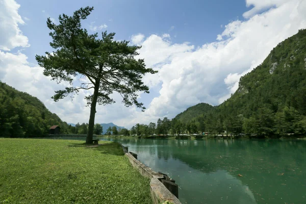 슬로베니아의 자브 르 니카 호수 — 스톡 사진