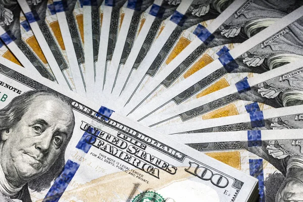 Fan van 100 US Dollars Bankbiljetten macro close up — Stockfoto