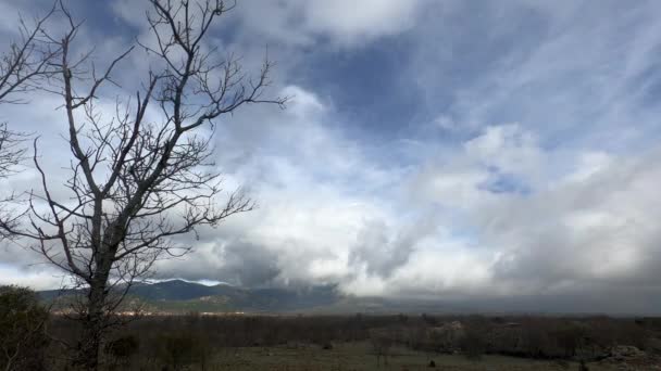 Прошло Время Северо Западного Нагорья Мадрида Постепенно Покрывая Облака — стоковое видео