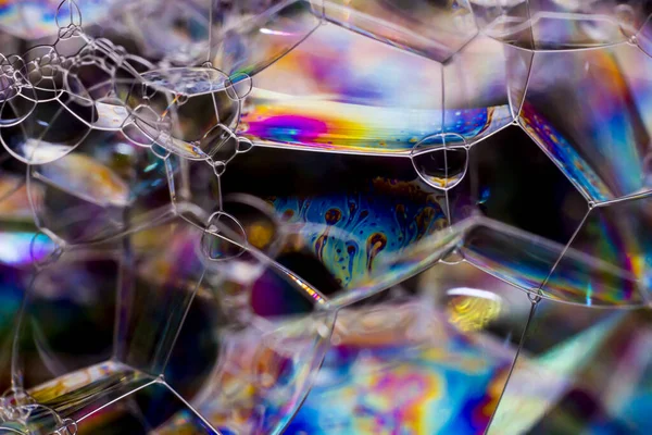Makrofotografie Verschiedener Seifenblasen Die Unterschiedliche Geometrische Formen Mit Markanten Farben — Stockfoto
