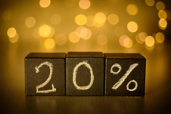 bulanık bokeh arka plan siyah küplerin yazılı % 20 sembolleri tebeşir