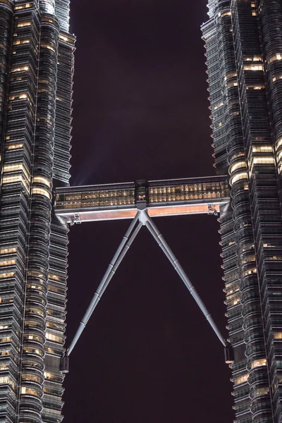 Luchtbrug Tussen Torens Van Petronas Towers Wolkenkrabber Kuala Lumpur Malajsia — Stockfoto