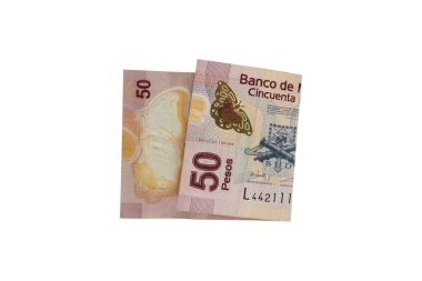 Tek bir orta kıvrımlı 50 Meksika pesosu izole edilmiş ve beyaz arkaplanda