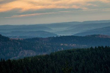 Pazar günü Rennsteig boyunca Thuringian Ormanı - Rennsteig / Thuringia / Almanya