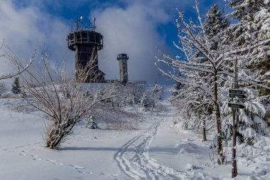 First small winter hike along the Rennsteig through the Thuringian Forest - Schneekopf/Germany