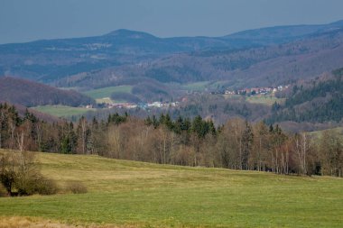 Thringer Wald / Almanya 'da Thringer Ormanı boyunca farklı yerlerde yürüyüş yapmak