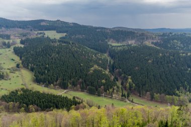 Thringer Wald / Almanya 'da Thringer Ormanı boyunca farklı yerlerde yürüyüş yapmak
