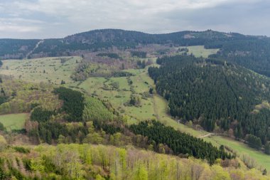 Thringer Wald / Almanya 'da Thringer Ormanı boyunca farklı yerlerde yürüyüş yapmak