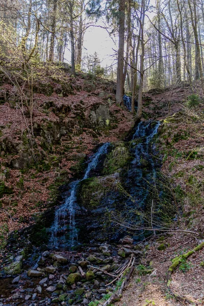 Thringer Wald / Almanya 'da Thringer Ormanı boyunca farklı yerlerde yürüyüş yapmak