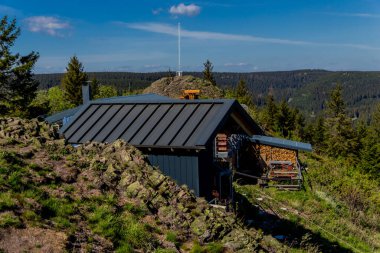 Thüringen Ormanı - Thüringen Ormanı / Almanya 'da Zella-Mehlis manzaralı Ruppberg üzerinde yürüyüş