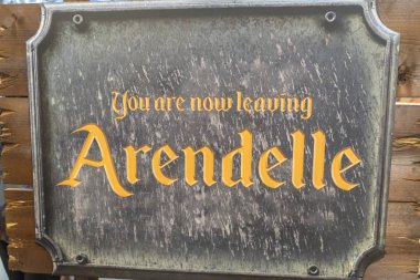 Arendelle signboard from Frozen 2 Magical Journey. This event is a promotion for new Disney blockbuster movie clipart