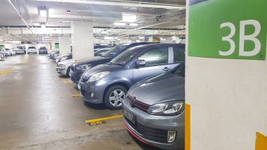 Kuala Lumpur 'daki alışveriş merkezinin park numarası.
