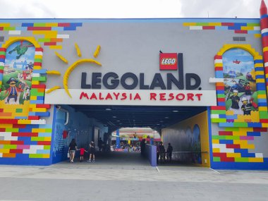 Legoland Malezya Tatil Köyü 'ndeki atmosfer Asya' da açılan ilk Legoland parkıdır..