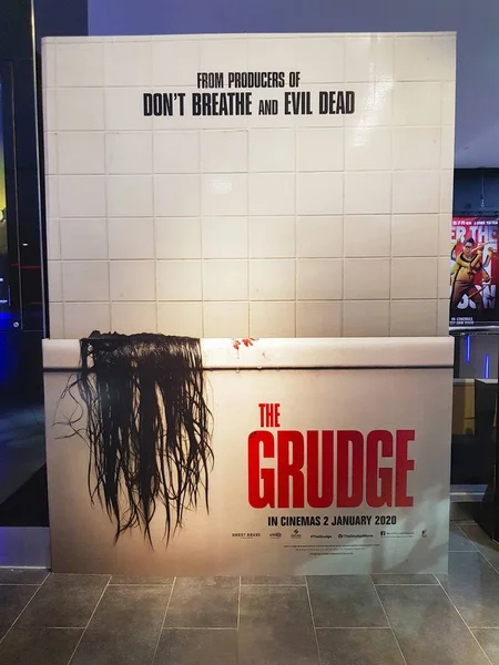 The Grudge movie standee, is a 2020 American Supernatural horor film written and director by Nicolas Pesce — Stock fotografie
