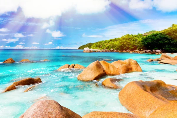 Isla tropical. Las Seychelles — Foto de Stock